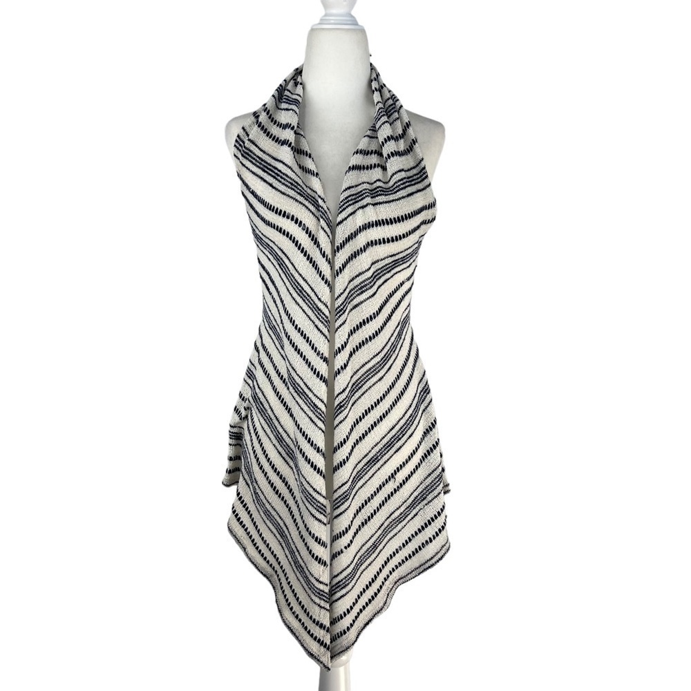 BOUTIQUE‎ STYLE PULL OVER HALTER VEST